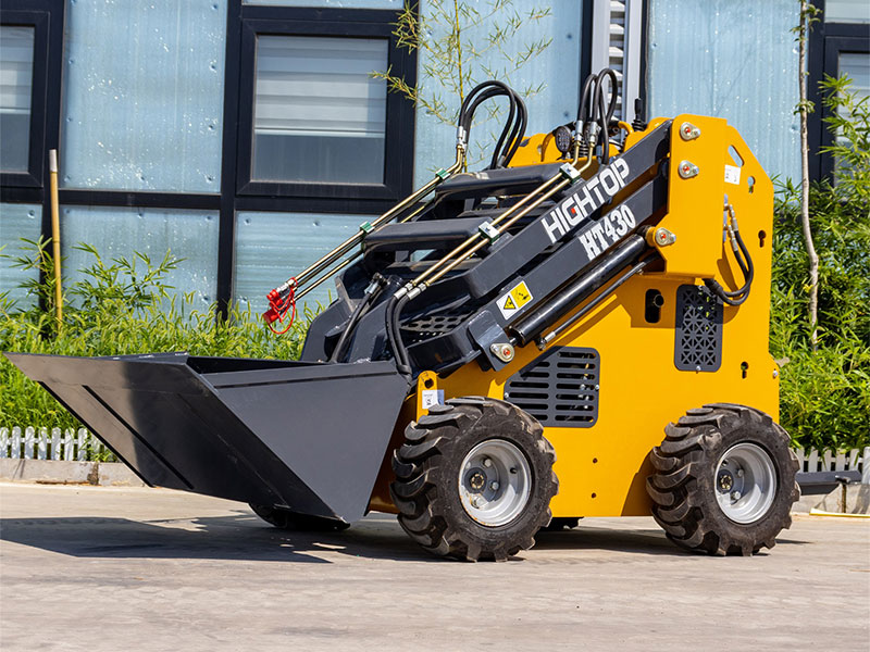 Cargadoras compactas de ruedas HT430Y en proyectos de construcción